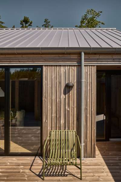 Rib Sheets on the roof set the stage for summer cottage coziness, Torndrupskovvej 3, 9370 Hals, Denmark